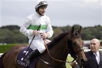 Rainbow View with Jamie Fortune aboard win the Group One Coolmore Fusaichi Pegasus Matron Stakes at Leopardstown - 2009